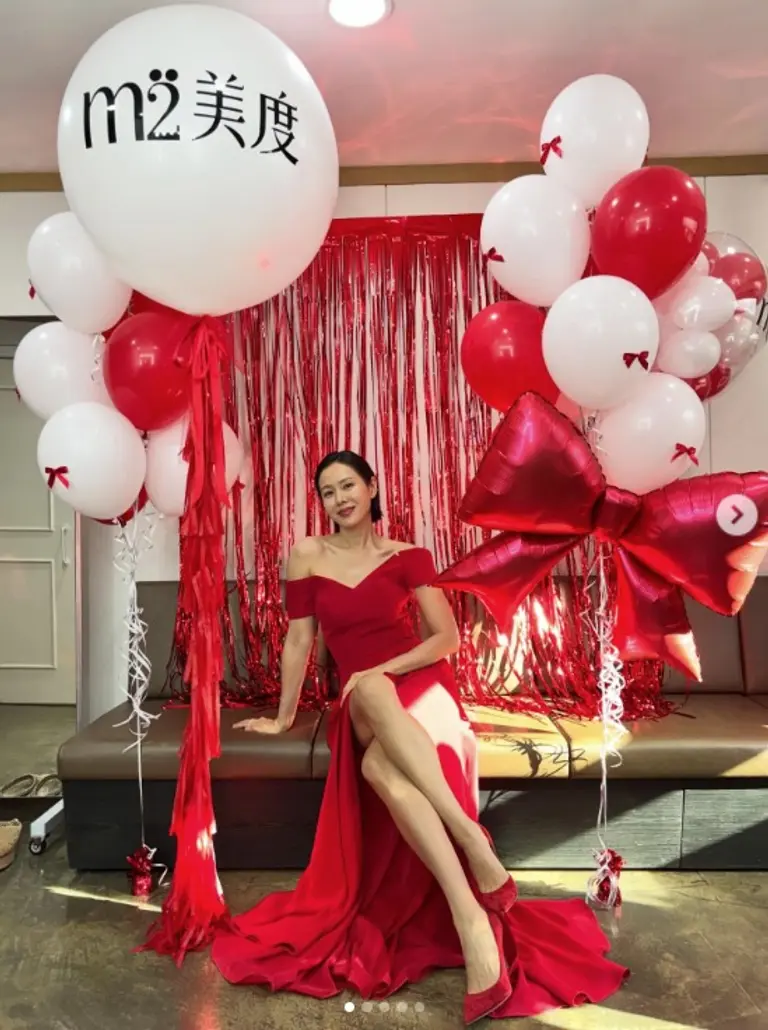 손예진 레드 드레스 화보