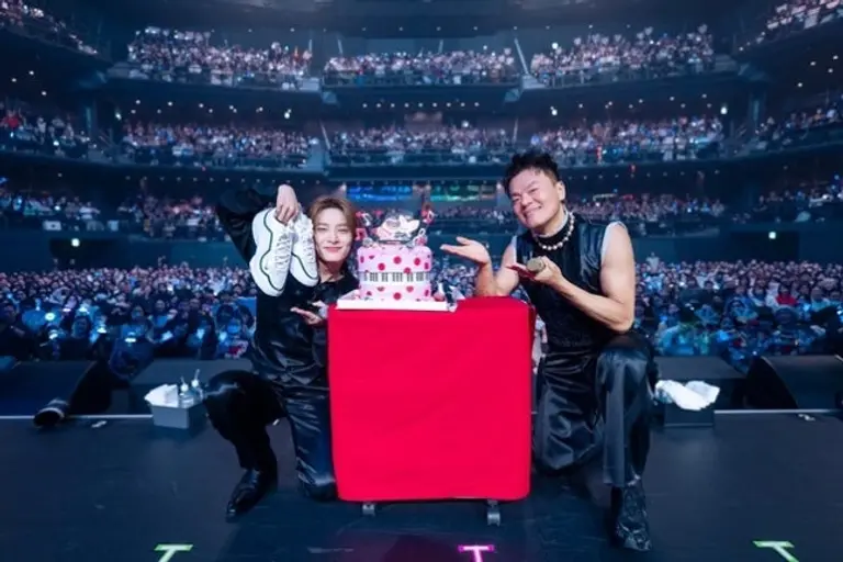 박진영 콘서트에 게스트로 등장한 아이엔