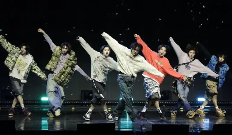 JYP 신인 그룹 킥플립