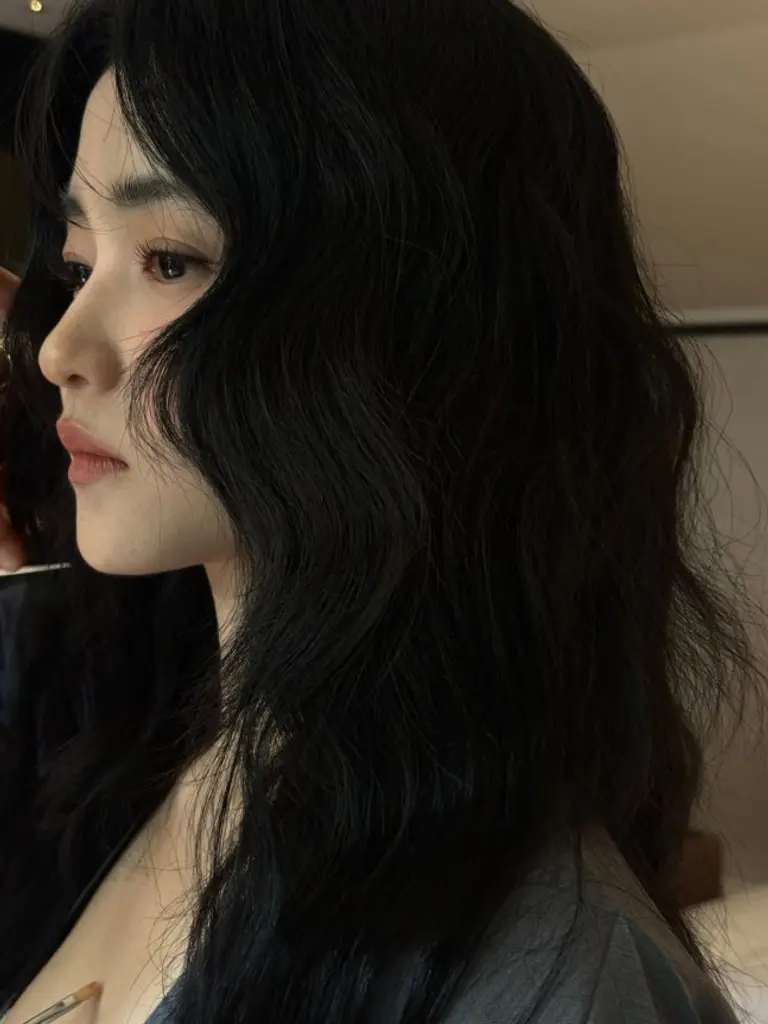 풍성한 머릿결을 자랑하는 김태리