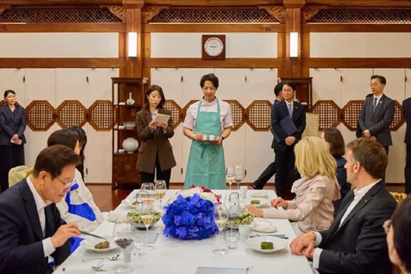 이재명 유튜브 뜬 손종원…마크롱 극찬 '한우 밀푀유' 공개