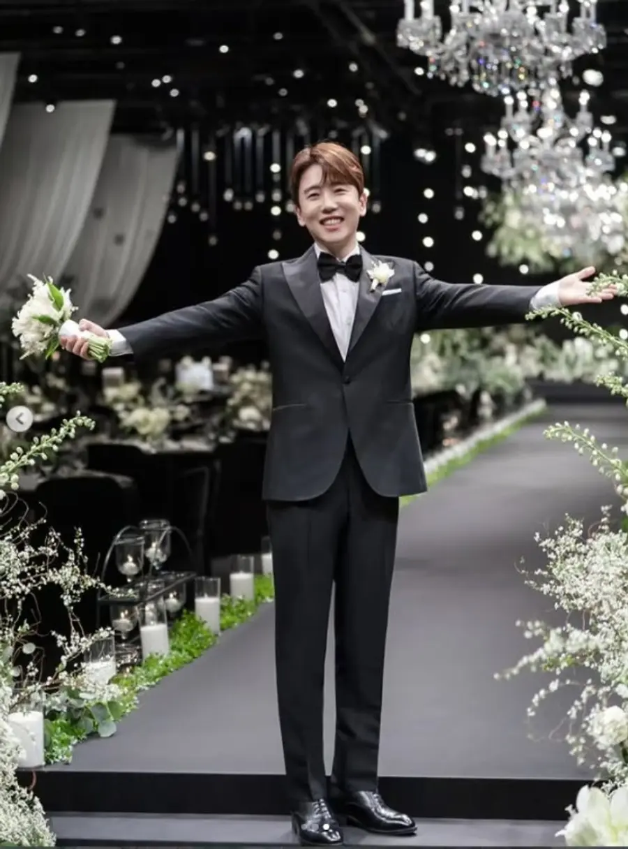 Damdamin ng wedding dress ni Nam Chang-hee at Yoon Young-kyung