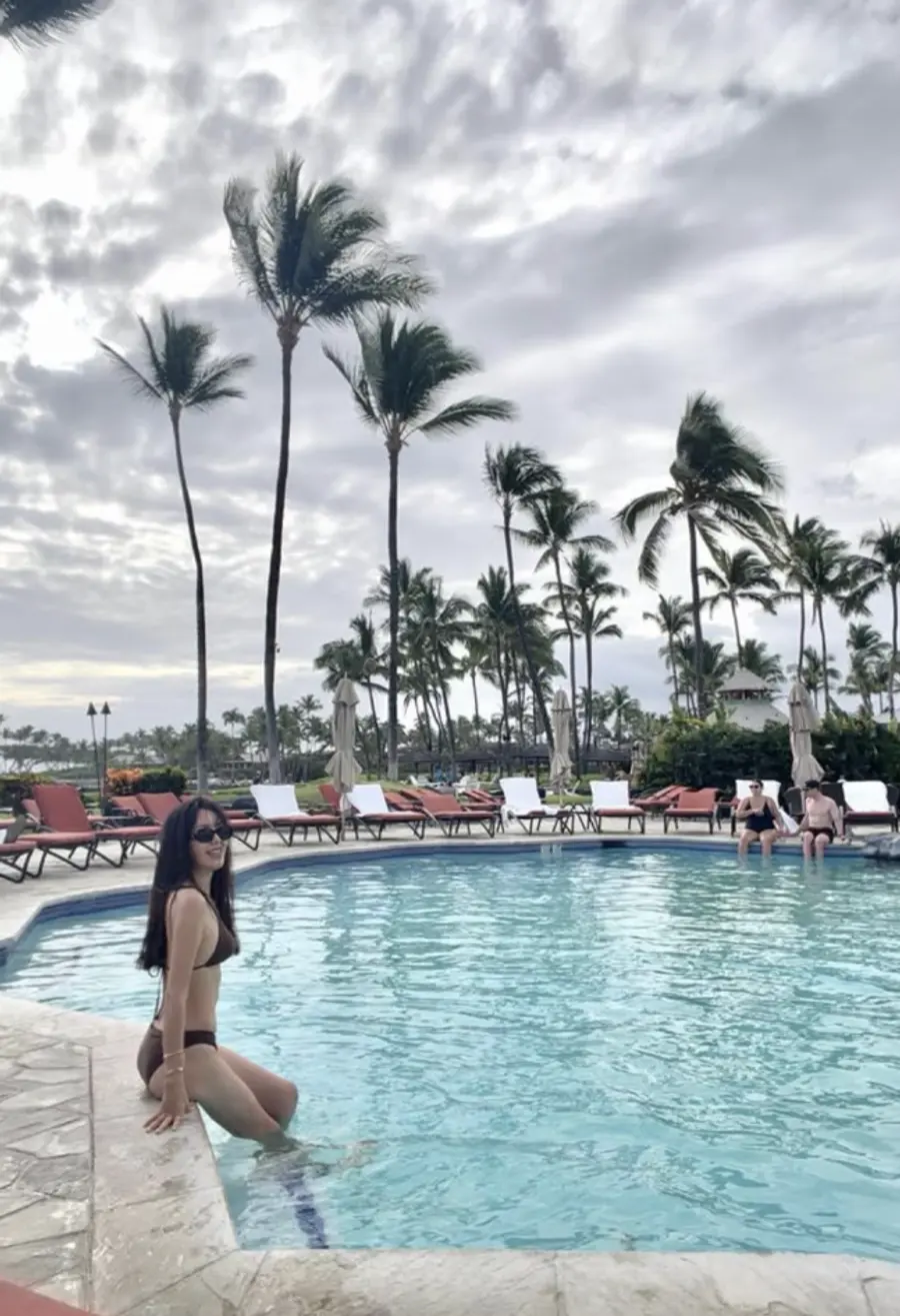 Kim Joo-hee na tagapagbalita sa bikini