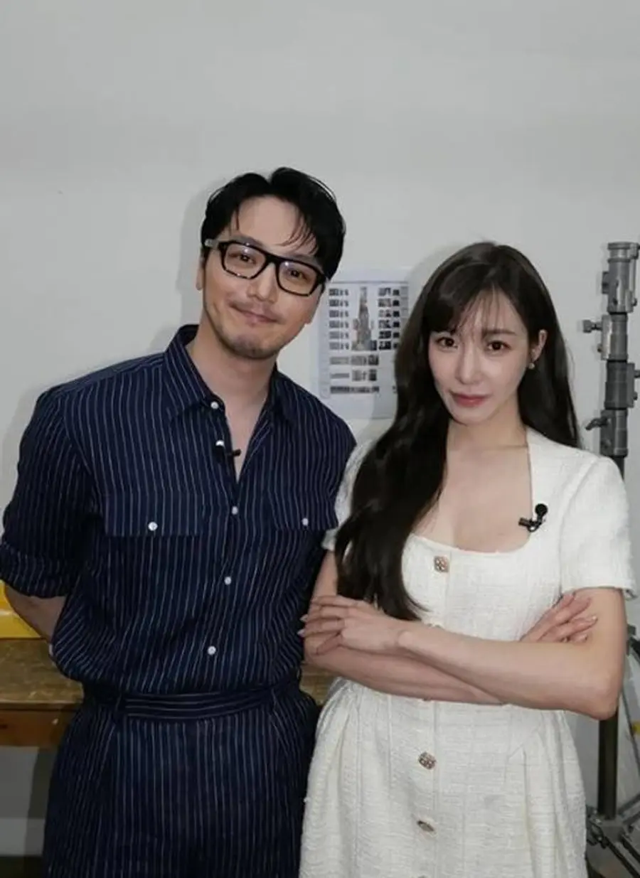 Tiffany Young Byun Yo-han AI synthesized wedding photo