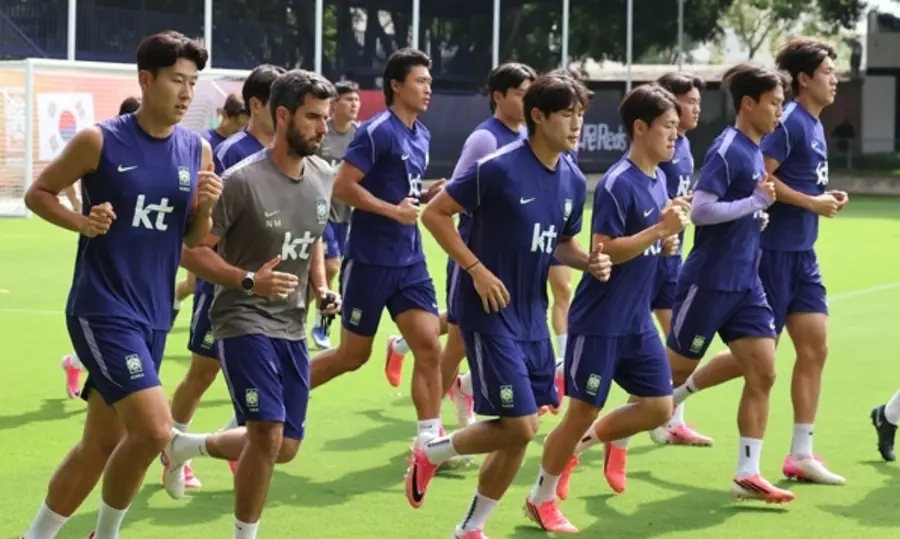 벼랑 끝 한국 축구, 32강 진출 가를 '운명의 경우의 수'