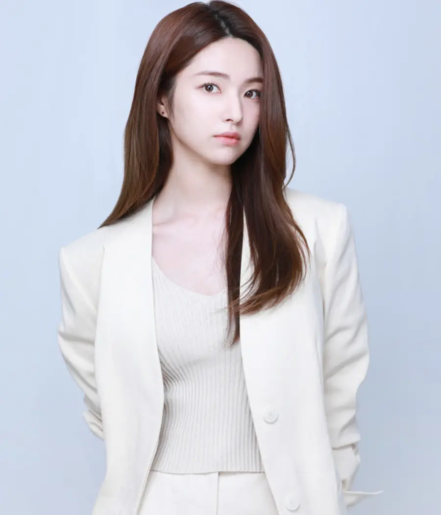 '친일파 증조부 논란' 하영, SBS '승산 있습니다' 촬영 강행… 방송가·유통가 전방위 손절