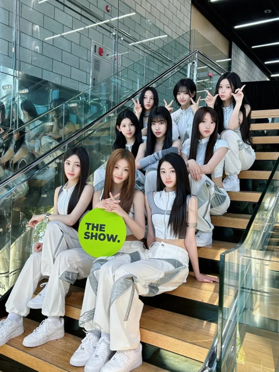 SBS Life '더쇼', A2O엔터테인먼트